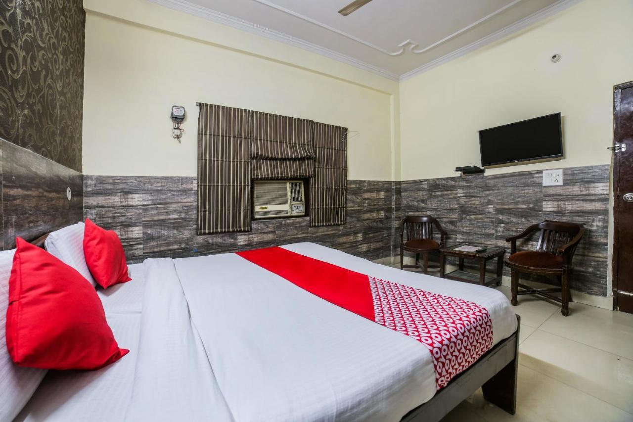 Oyo Downtown Inn Near Leisure Valley Park Гургаон Екстериор снимка