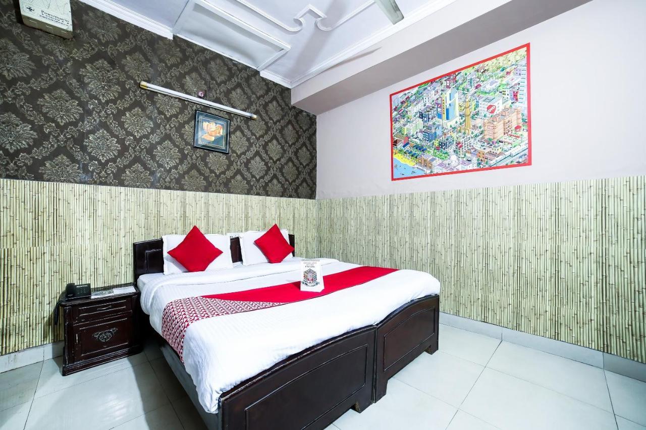 Oyo Downtown Inn Near Leisure Valley Park Гургаон Екстериор снимка